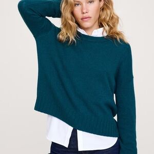 Mid weight cashmere crew neck sweater